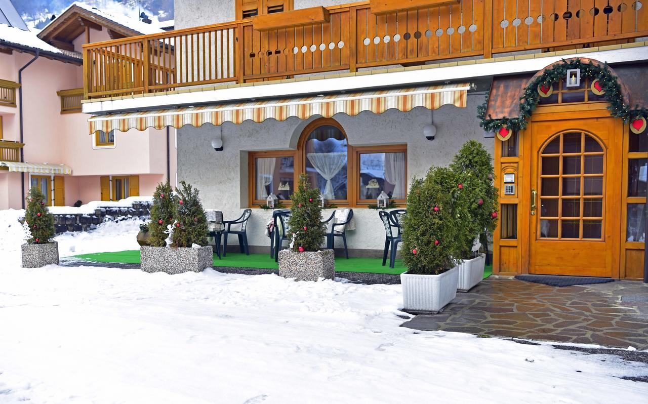 Alpen Hotel Rabbi Exterior foto
