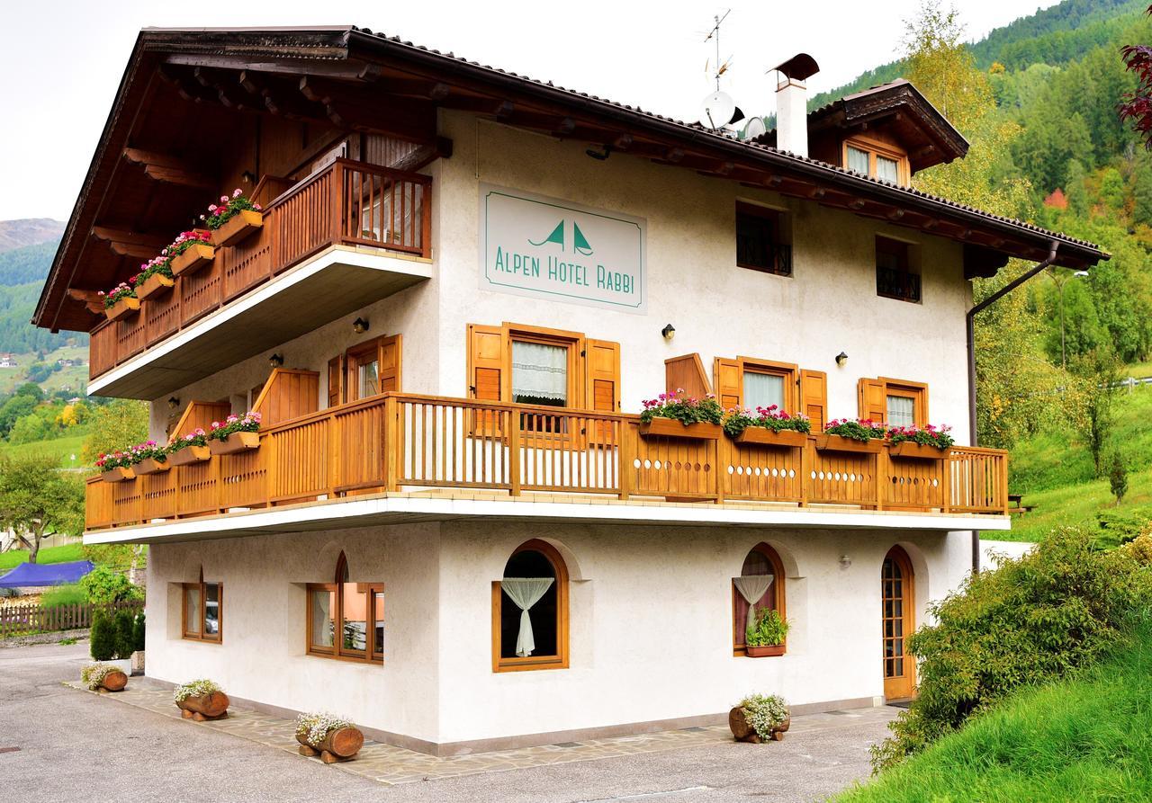 Alpen Hotel Rabbi Exterior foto